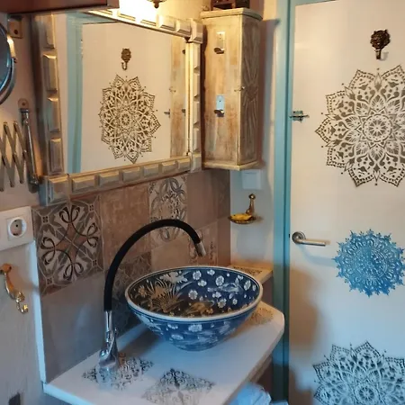 Comfortable Righ In Centre, Near & Port ,wifi Appartement