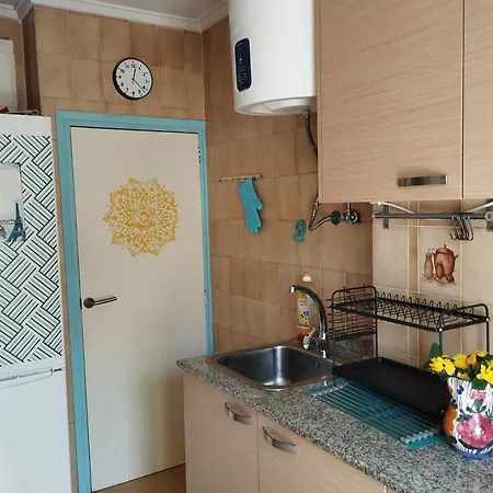 Comfortable Righ In Centre, Near & Port ,wifi *