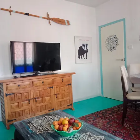 Comfortable Righ In Centre, Near & Port ,wifi Appartement *